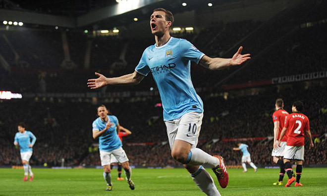 Muốn ở lại Man City, Dzeko phải chấp nhận giảm lương.