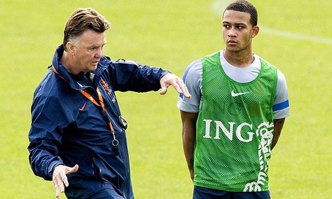 Van Gaal muốn Depay theo mình tới Old Trafford