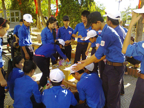 Ngày xuân trên quê em