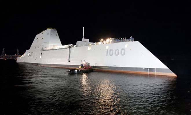 Tàu khu trục USS Zumwalt đầu tiên của hải quân Mỹ - Ảnh: U.S Navy 
