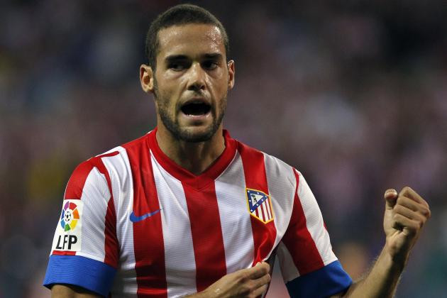 Mario Suarez dính chấn thương nặng.