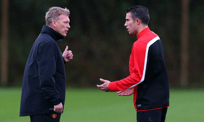 Moyes đã mất kiên nhẫn với Van Persie