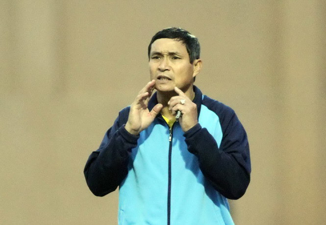 Thực hư chuyện HLV Mai Đức Chung hành hung khán giả