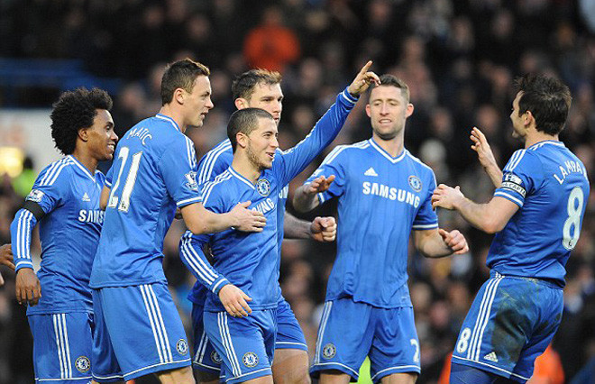 Hazard ăn mừng cú hat-trick vào lưới Newcastle