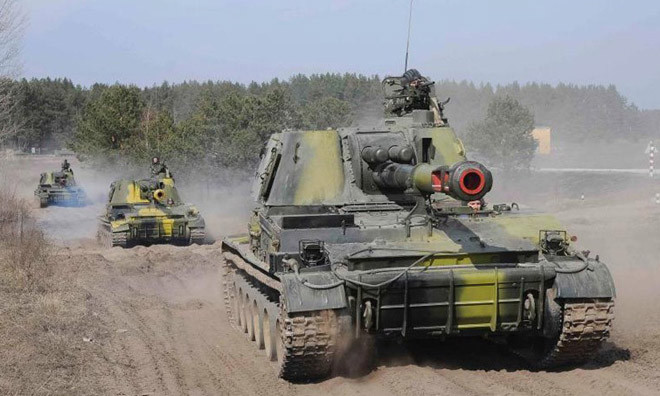 Crimea căng thẳng, Ukraine tập trận khoe sức mạnh 