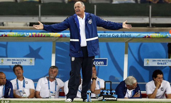 Scolari đã có những quyết định chiến thuật sai lầm.