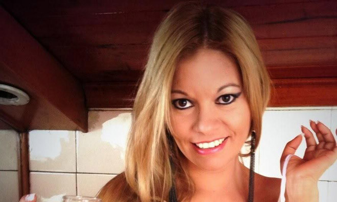 Người đẹp treo thưởng "quà sex".