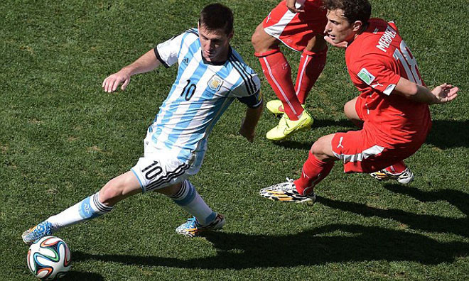 Maradona chê tơi tả tuyển Argentina