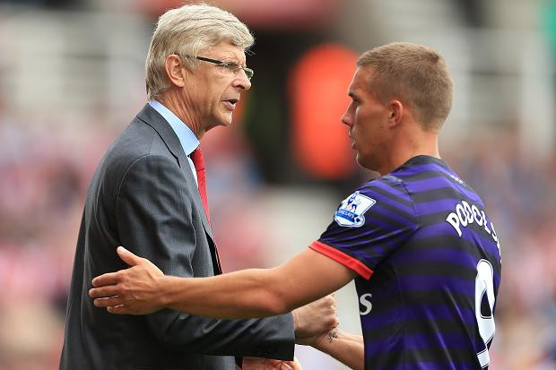  HLV Wenger đã tính tới phương án bán Podolski.