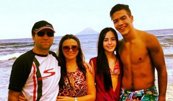 Ronald “sát gái” chẳng kém gì ông bố Ronaldo “béo”