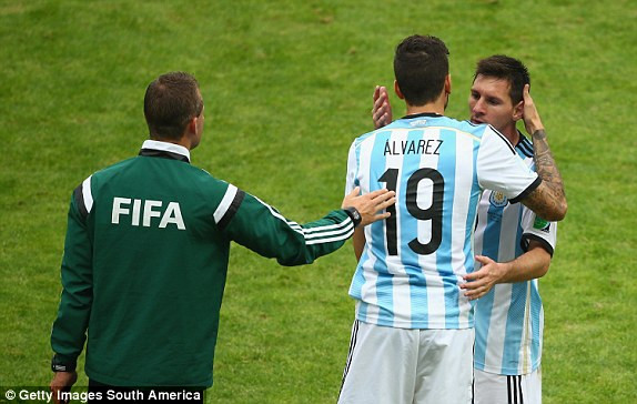 RADIO WORLD CUP tối 26/6: Messi được mời tham gia... thánh chiến