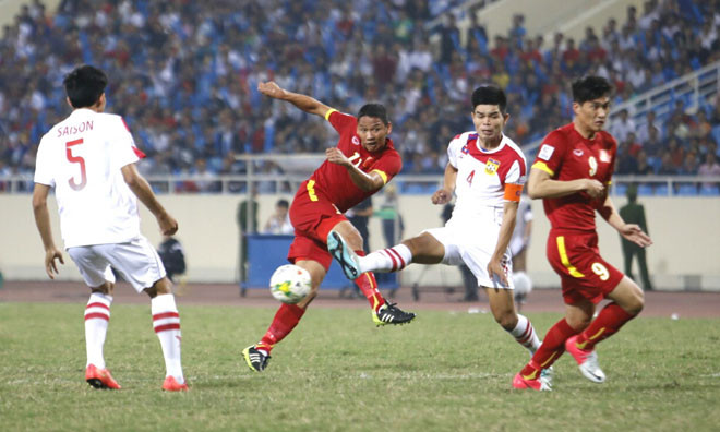 Tuyển Việt Nam chơi lấn lướt đối phương. Ảnh: Như Ý.