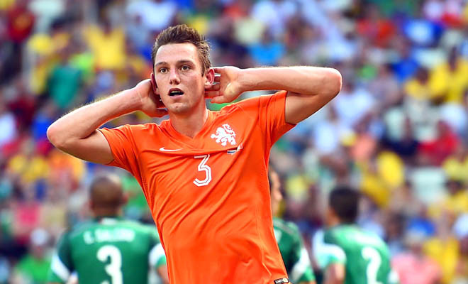 Lộ diện tân binh đầu tiên của Van Gaal ở M.U