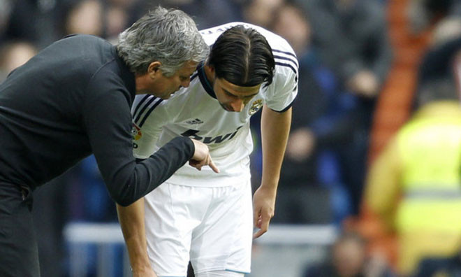 Mourinho muốn cướp Khedira trước mũi Arsenal.