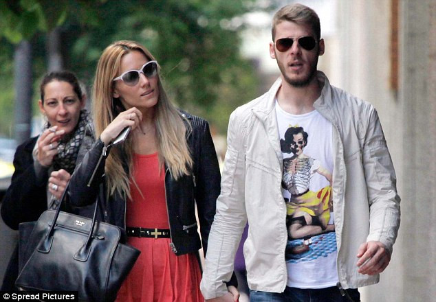 Edurne Garcia muốn De Gea bỏ M.U để hồi hương.