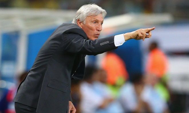 Vì 'tế nhị', HLV Combia không dám nhắc tới... Suarez