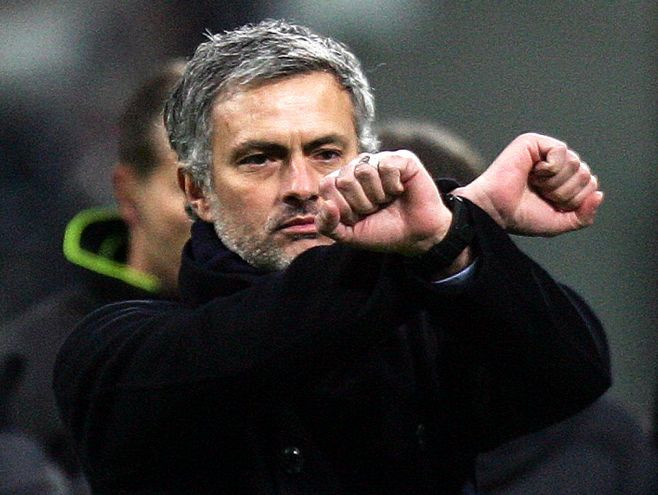 Mourinho từng gọi các cầu thủ ở Real Madrid là... đồ con hoang /