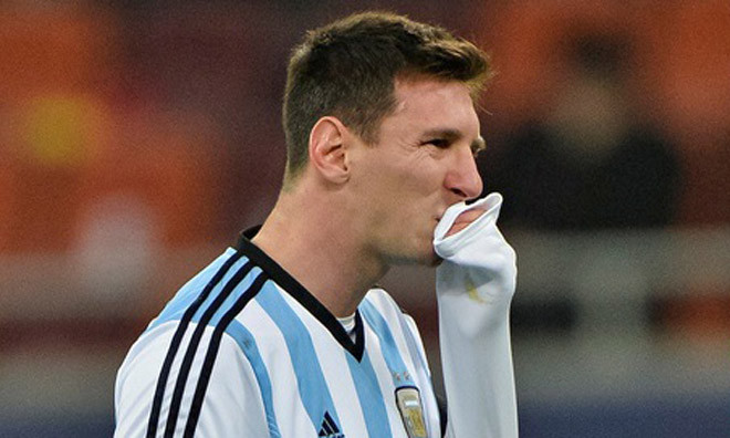 Nôn khan đã thành chuyện cơm bữa với Messi 