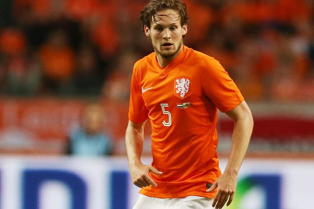 Daley Blind không phải là lựa chọn số 1 của Man United