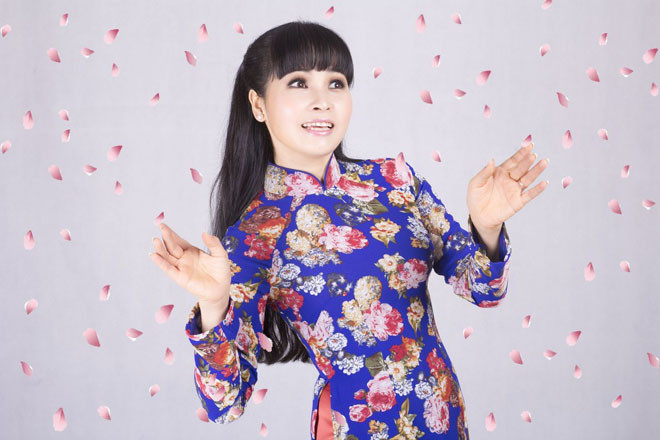 Ngày giáp tết, Trang Nhung tung MV “Vui đón xuân”