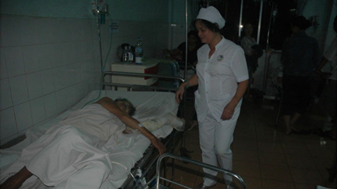 Bà Mạnh đang được cấp cứu