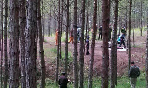 Người đàn ông tự tử trong rừng thông với lá thư tuyệt mệnh