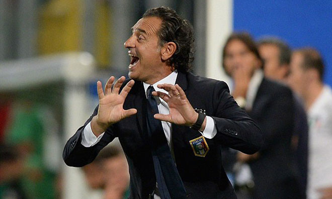 Cesare Prandelli loạn đao pháp!