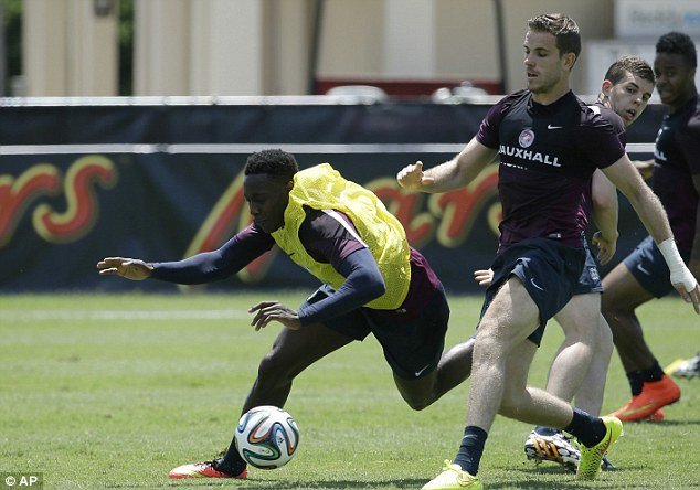 Danny Welbeck dính chấn thương khá nặng.