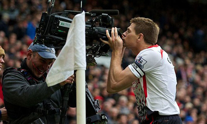 M.U - Liverpool (0-3): Đẩy Quỷ đỏ xuống 3 tầng địa ngục