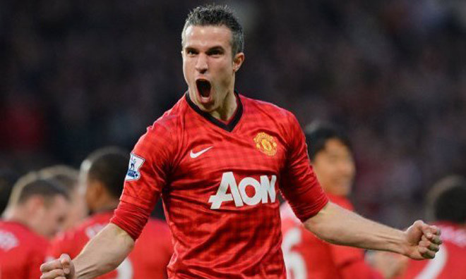 M.U tính chuyện gia hạn với Van Persie.