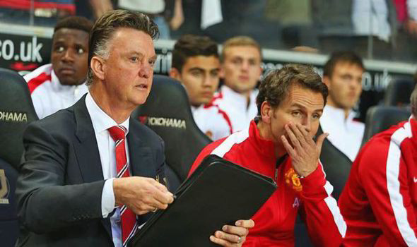 Van Gaal thanh lý hàng loạt hàng cầu thủ M.U.