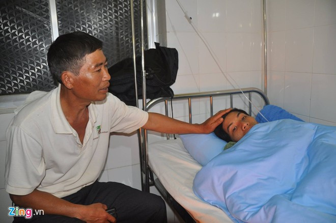 Nạn nhân Nguyễn Anh Tuấn và người thân.