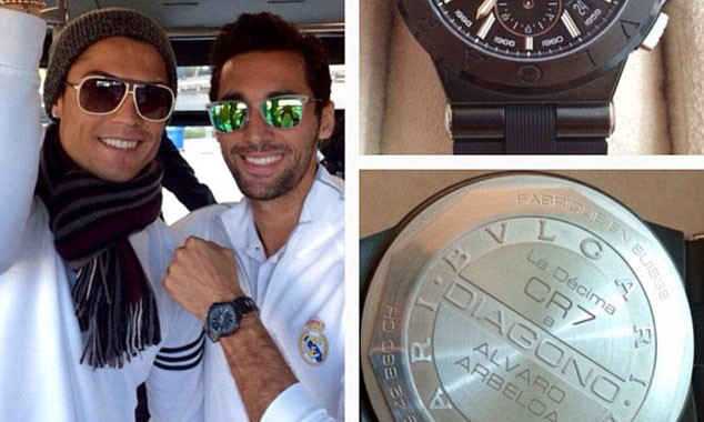 Ronaldo và món quà tặng bạn.