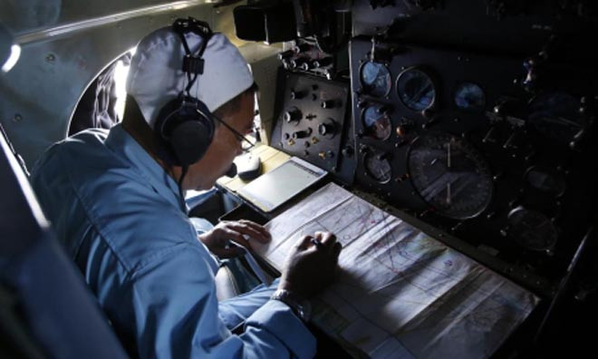 Một sỹ quan Việt Nam vạch lộ trình tìm kiếm máy bay bị mất tích