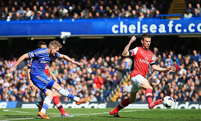 'Món quà' tủi hổ cho Wenger