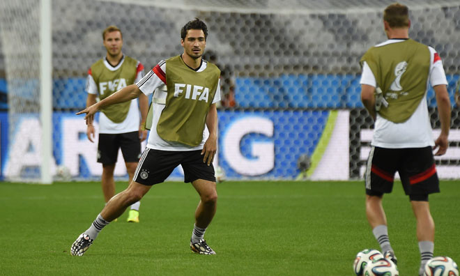 Mats Hummels vẫn đang chạy đua với thời gian để hồi phục chấn thương.