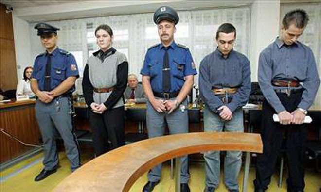 Một trong ba bị cáo phạm tội tình dục đã lựa chọn hình phạt “thiến nhân đạo”. (Nguồn: Báo Mladá Fronta Dnes)