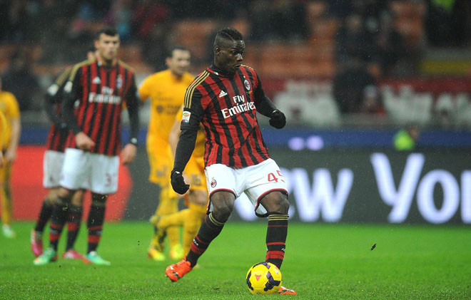 Kế hoạch chiêu mộ Balotelli của Arsenal nhận được sự ủng hộ tích cực từ một Mạnh Thường Quân: