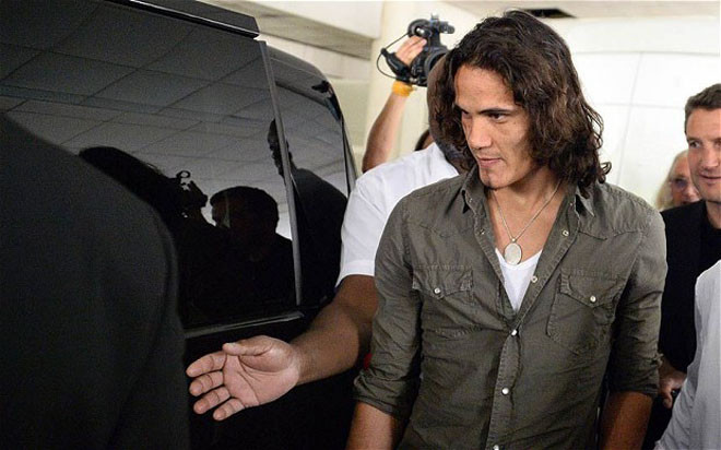 Edinson Cavani không vui với cuộc sống tại Paris