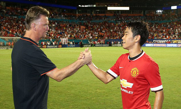 Kagawa xin Van Gaal cho anh ở lại M.U.