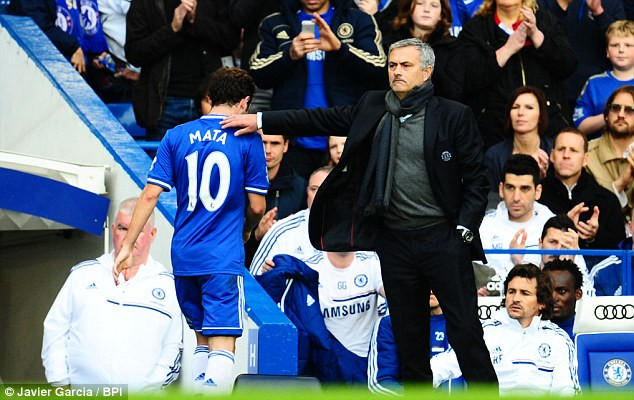 HLV Mourinho luôn có những quyết định nhân sự đầy bất ngờ.