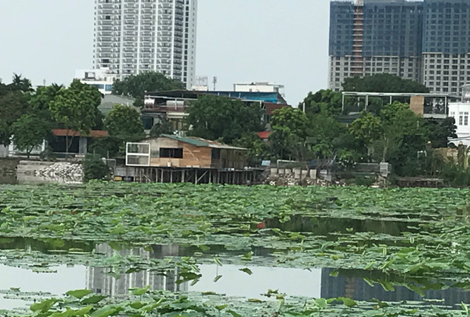 Khu vực Đầm Trị (quận Tây Hồ), nơi dư luận phản ánh có nhiều công trình không phép "mọc" lên.