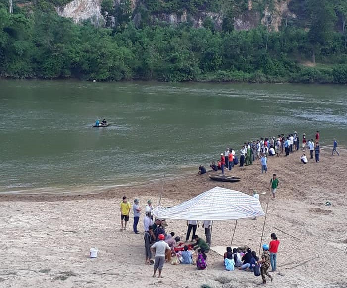 Rủ nhau tắm sông, 3 học sinh đuối nước