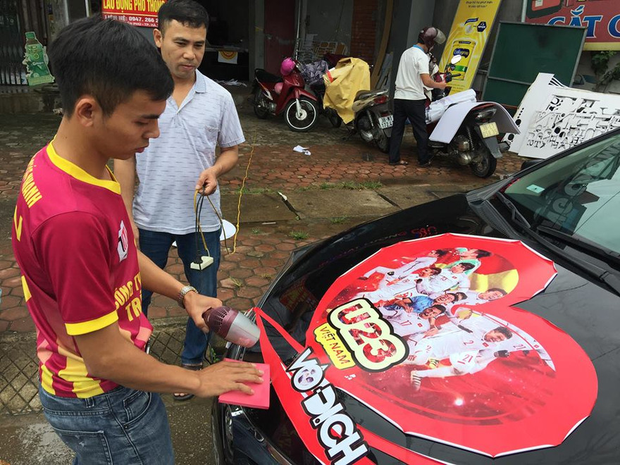 Quê nhà trung vệ Tiến Dũng rực cờ đỏ trước bán kết Việt Nam - Hàn Quốc