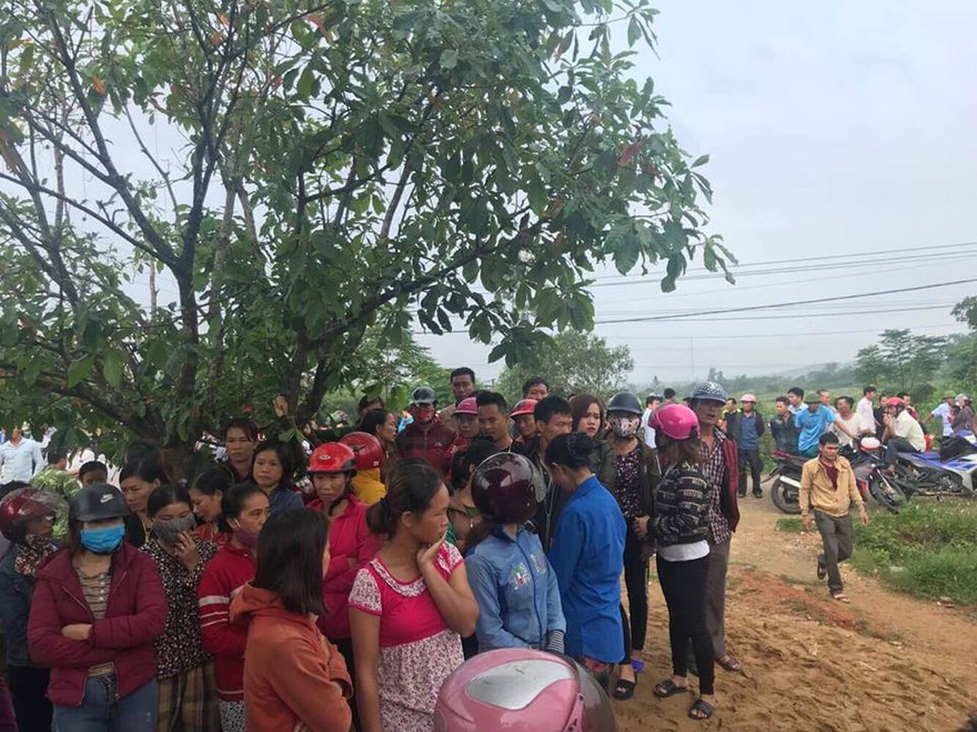 Người dân thôn Minh Châu bàng hoàng trước cái chết của gia đình anh Thành