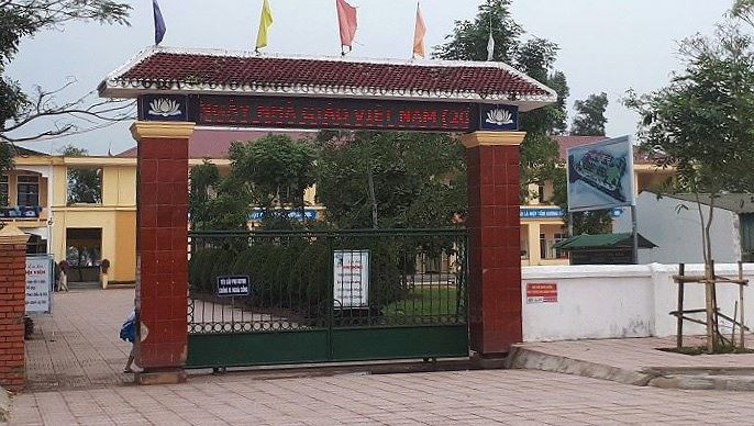 Bé lớp 1 mới nhập học một tháng bị ép xuống lớp mầm non