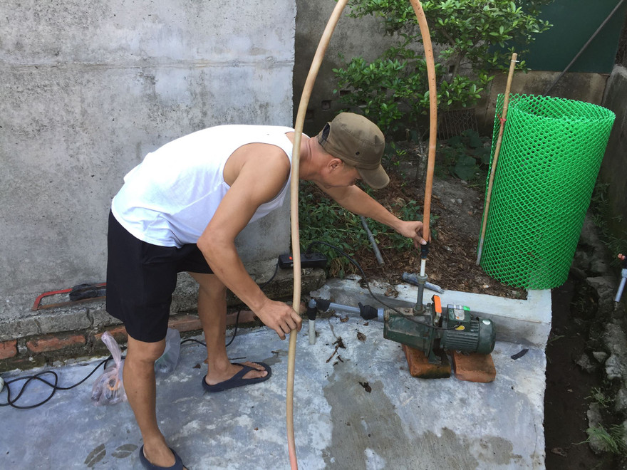 Hơn 4 nghìn hộ dân “khát” nước sạch do nước sông chuyển màu