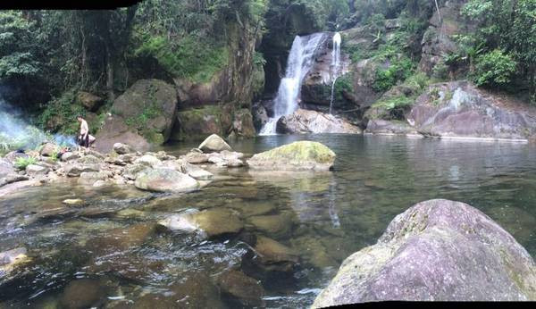  Chụp ảnh ở thác nước, một thanh niên tử vong