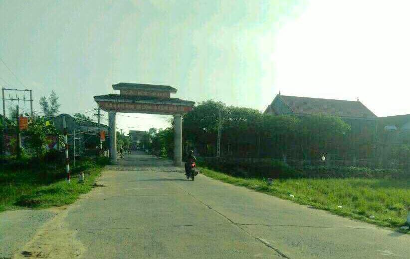 Con đường vào xã Kỳ Phú, nơi người dân nghe tiếng nổ 