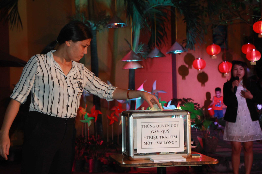 Đêm nhạc “Triệu trái tim - Một tấm lòng” gây quỹ ủng hộ đồng bào bão lũ miền Trung